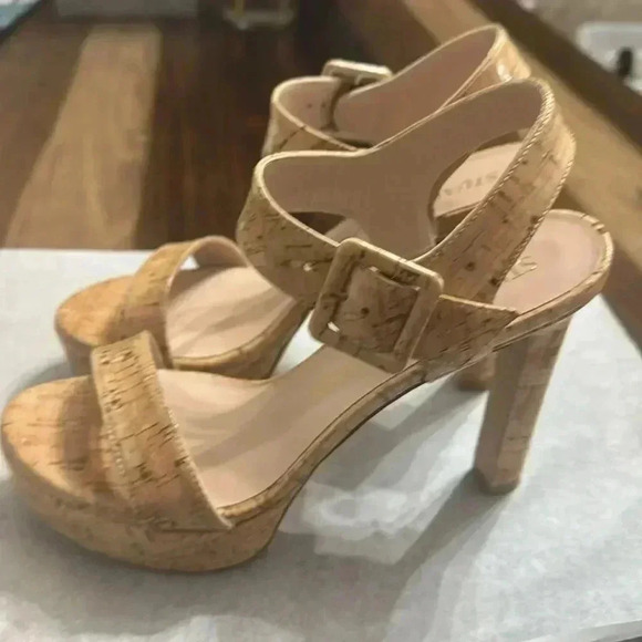 Stuart Weitzman white cork
heeled shoes. 
-WORN ONCE - Picture 3 of 7